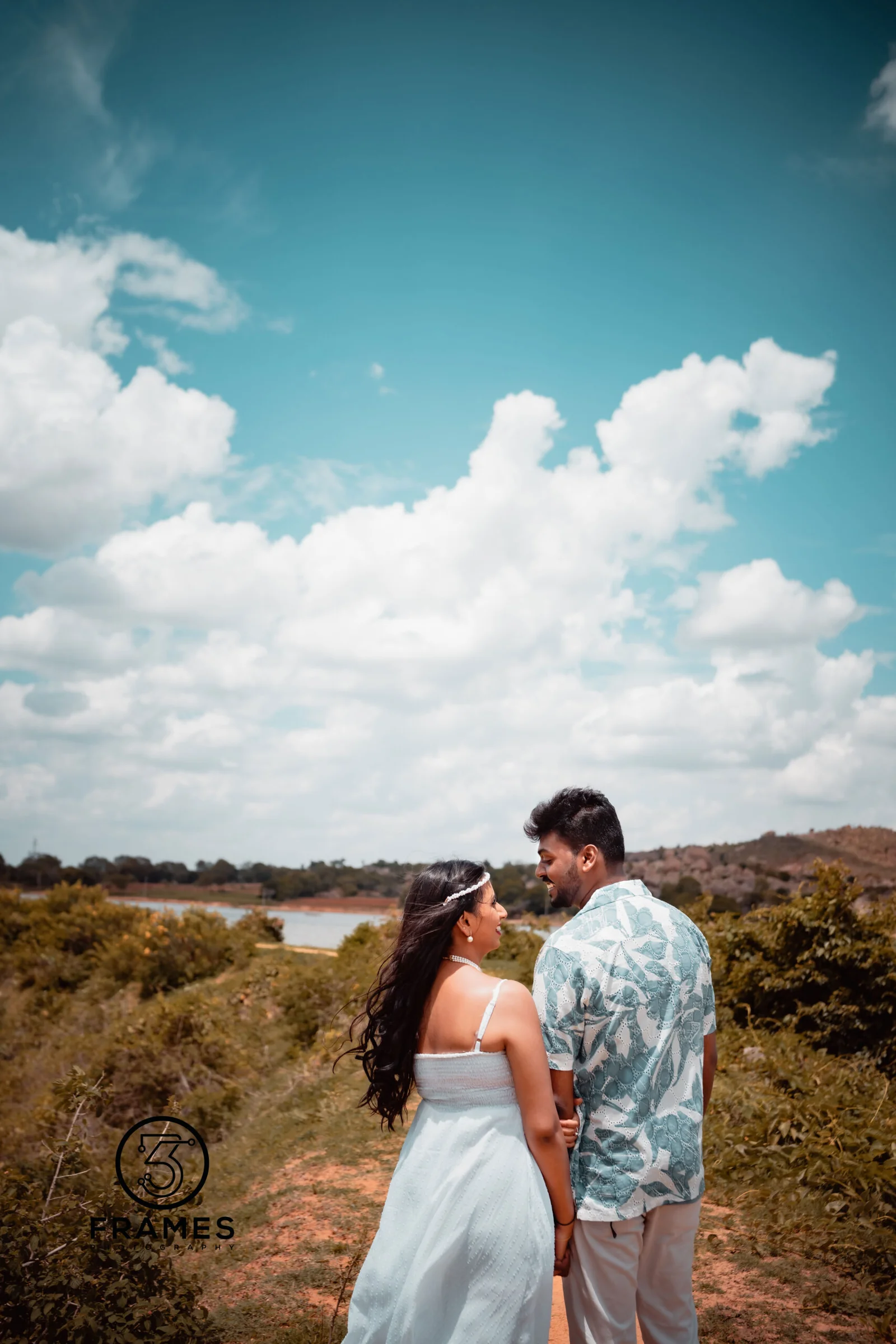 Choosing-the-Right-Pre-Wedding-Photographer-in-Bangalore-scaled